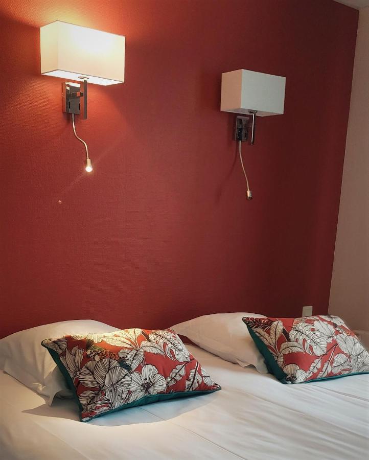 Logis Hotel Restaurant Le Relais De L'Abbaye Saint-Evroult-Notre-Dame-du-Bois Екстериор снимка